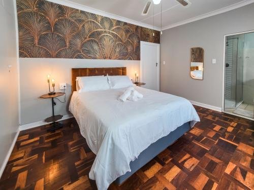 golden_mane_suite_-_room_5_4