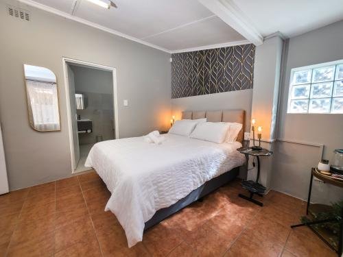 regal_roar_suite_-_room_1_5