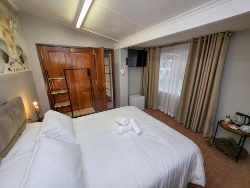 savannah_suite_-_room_2_4